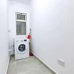 דירה Seafront Apt, In The Centre Of Sliema, Opp By 360 Estates סליאמה