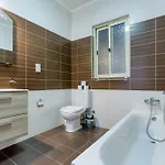 דירה Seafront Apt, In The Centre Of Sliema, Opp By 360 Estates