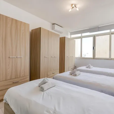 Seafront Apt, In The Centre Of Sliema, Opp By 360 Estates Sliema