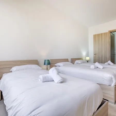 Seafront Apt, In The Centre Of Sliema, Opp By 360 Estates *