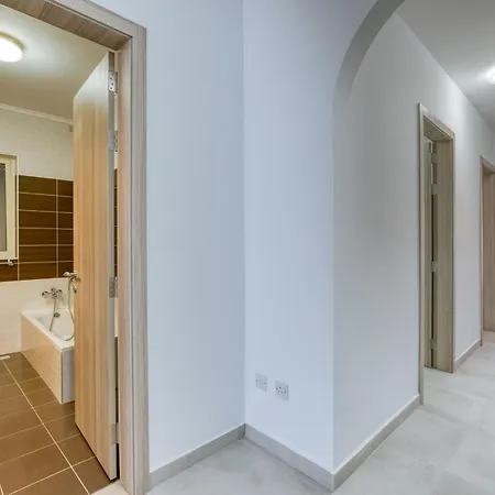 Apartment Seafront Apt, In The Centre Of Sliema, Opp By 360 Estates Sliema
