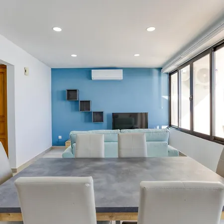 Apartmán Seafront Apt, In The Centre Of Sliema, Opp By 360 Estates *