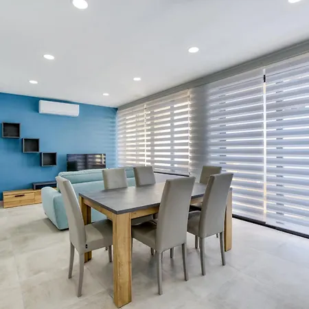 Seafront Apt, In The Centre Of Sliema, Opp By 360 Estates