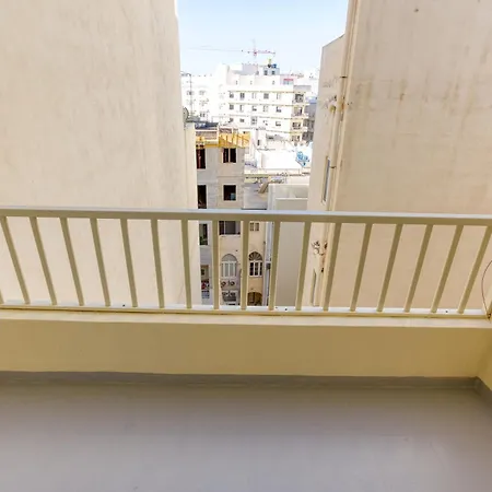 Seafront Apt, In The Centre Of Sliema, Opp By 360 Estates Apartment